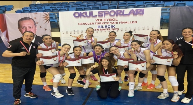 Ayvalık Uğur Anadolu Lisesi Türkiye finallerine yükseldi