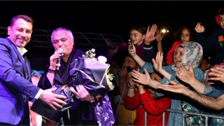 Balıkesirliler, Cengiz Kurtoğlu konserine akın etti