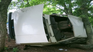 Balya’da otomobil kazası : 3 yaralı