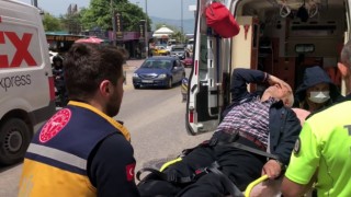 Bandırma'da motosiklet kazası güvenlik kameralarına yansıdı