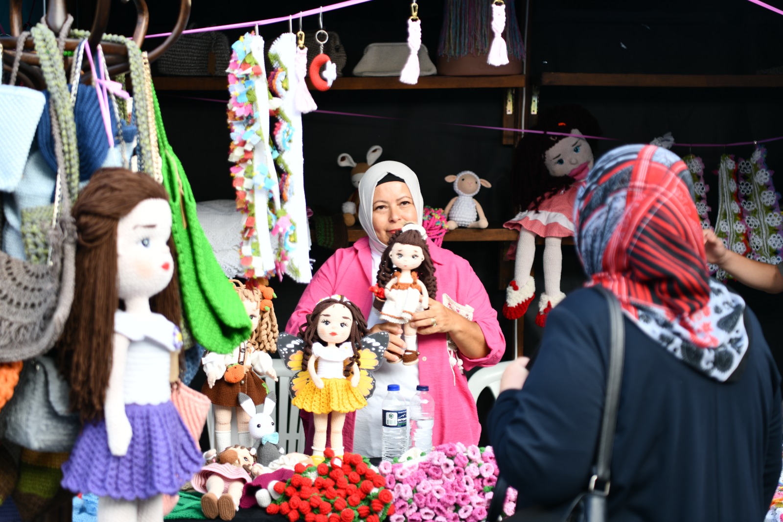 Kadınların üretimdeki gücünü destekleyen ve kadın üreticilerin el emeği ürünlerini
