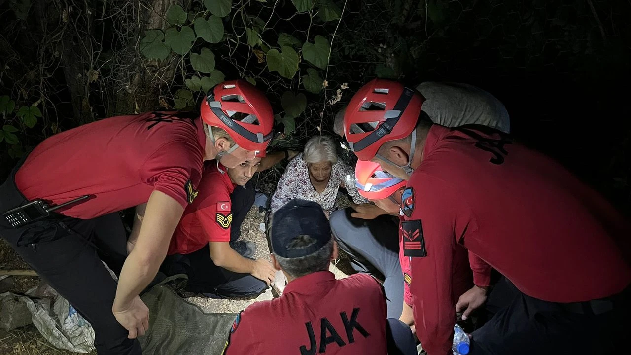 Aydın'ın İncirliova ilçesinde kaybolan 86 yaşındaki kadın, mahallede beslediği köpek
