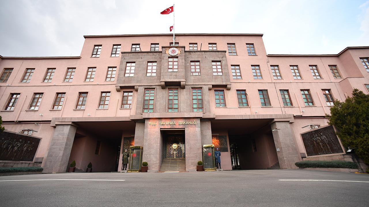 Milli Savunma Bakanlığı'ndan yapılan açıklamada, "Şehit olan kahraman silah arkadaşlarımızın