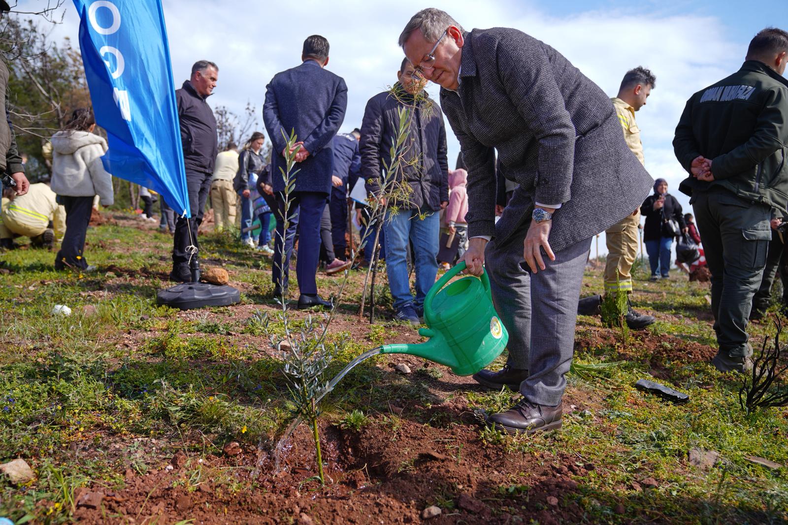 Ayvalık Belediye Başkanı Mesut Ergin, 21 Mart Dünya Ormancılık Günü