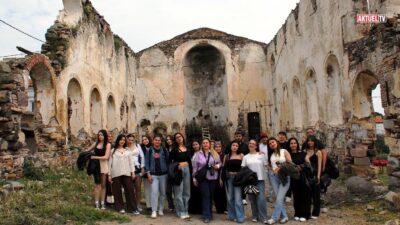 Balıkesir Üniversitesi öğrencileri, Ayvalık Cunda Adası’nda gerçekleştirdikleri alan çalışmasıyla tarihi
