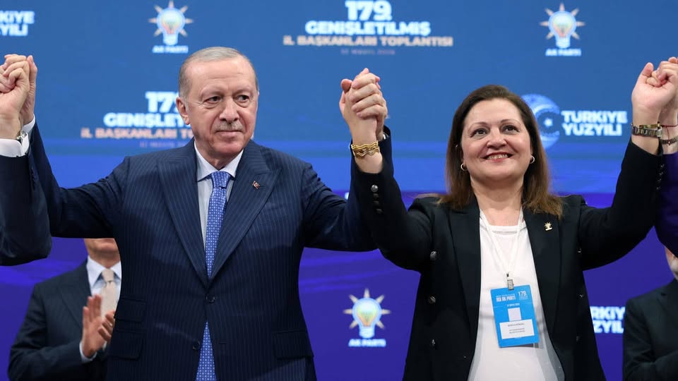Afyonkarahisar Belediye Başkanı Burcu Köksal,