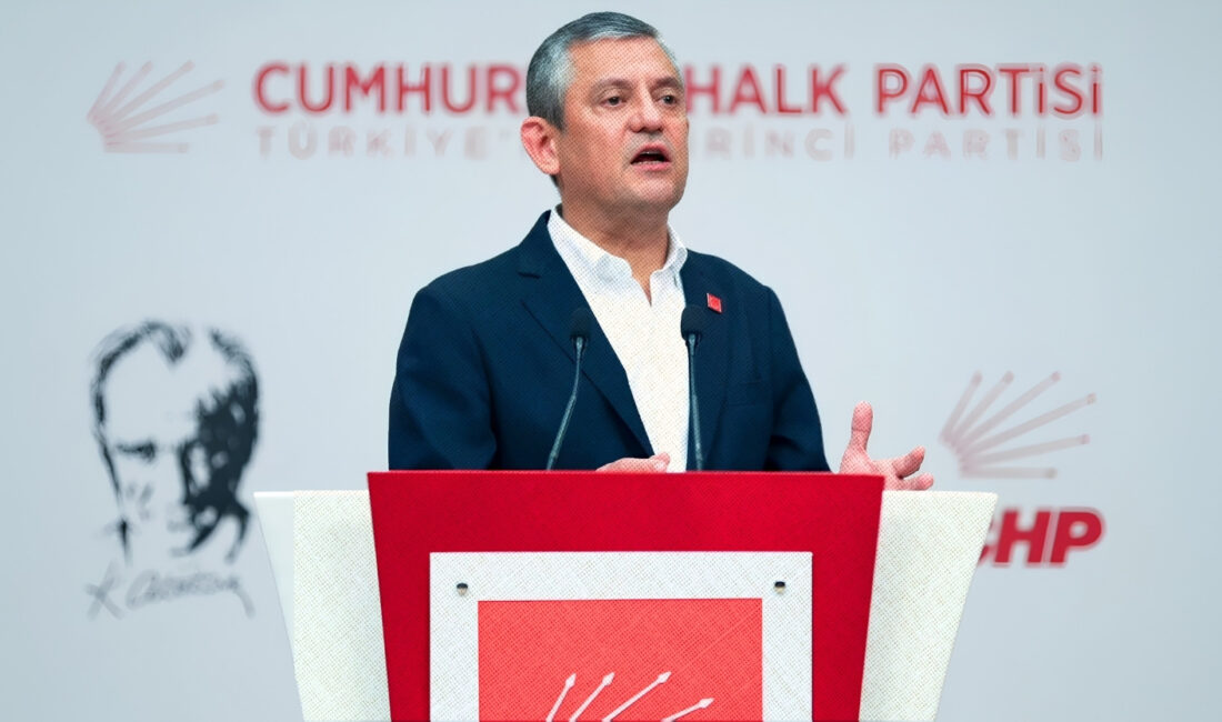 CHP Meclis Grubu, CHP Genel Merkezi'nde toplandı. Yapılan oylamada Özgür