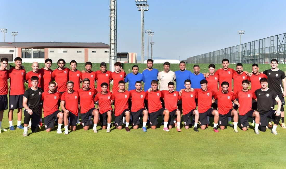 Balıkesirspor, 2026-2027 sezonu hazırlıklarına düzenlenen törenle başladı. Sezon açılışına katılan