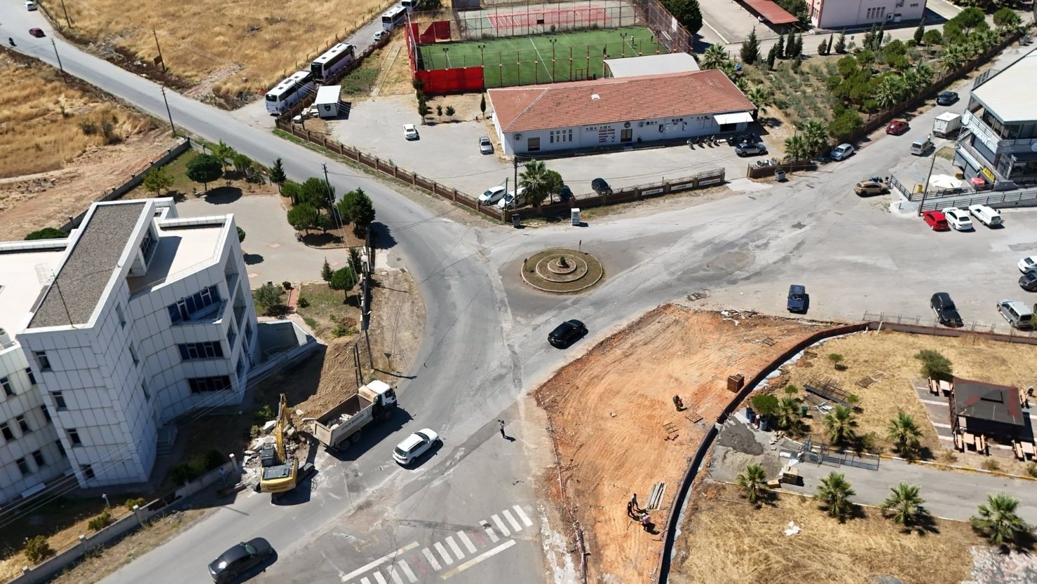 Yeni akıllı kavşağın hizmete girmesiyle