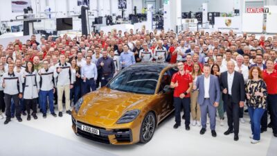 Alman otomobil üreticisi Porsche'nin, 2035 yılına kadar 5 bin ila